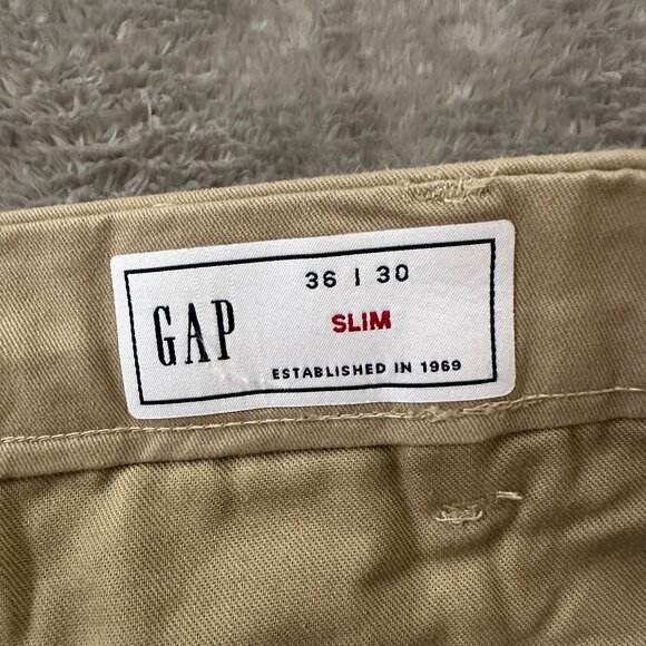 Gap Slim Fit Performance Khaki Pants Men's size 36x30 - Picture 2 of 7